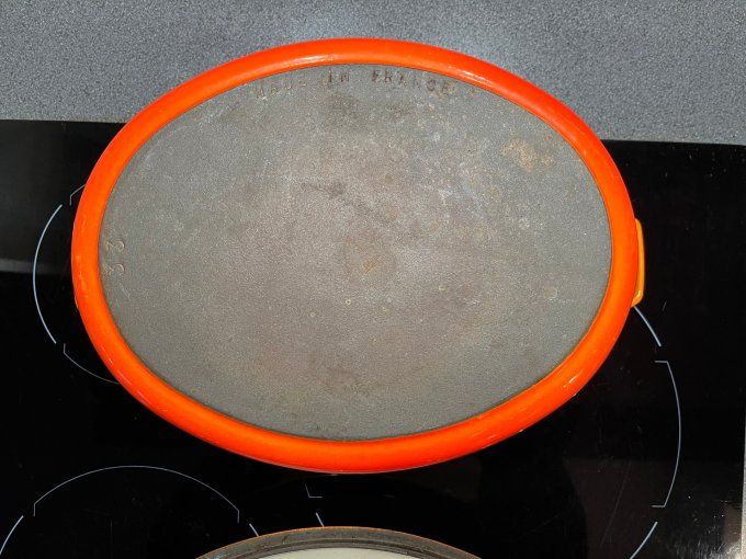 Grande cocotte en fonte, marque Chasseur, taille 33 cm