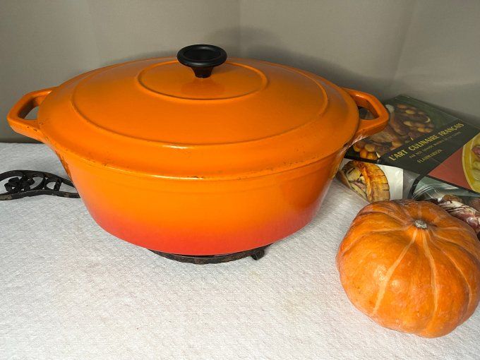 Grande cocotte en fonte, marque Chasseur, taille 33 cm