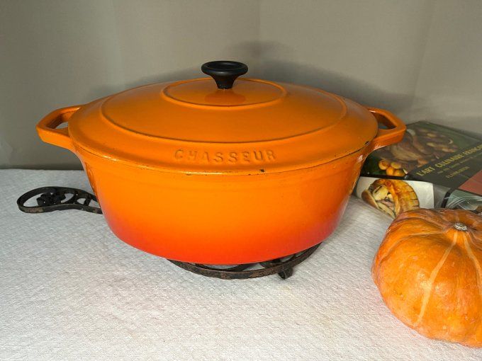 Grande cocotte en fonte, marque Chasseur, taille 33 cm