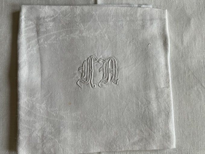 Grande nappe et 12 serviettes en coton damassé, initiales MA