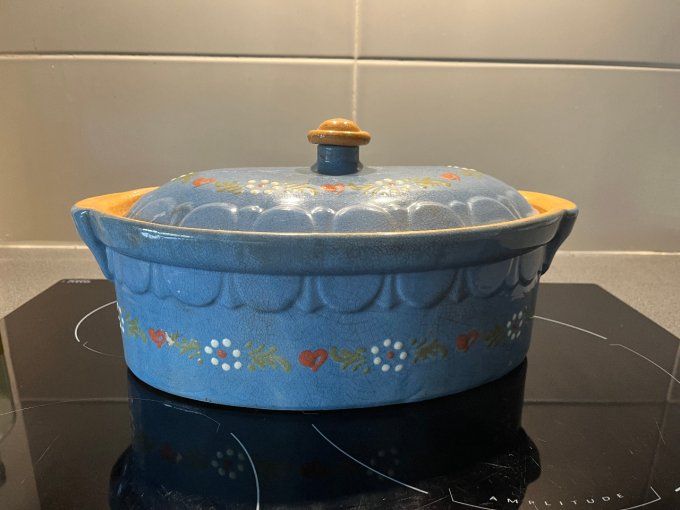 Grande terrine à four pour Baeckeoffe, bleu à petites fleurs, poterie artisanale d'Alsace
