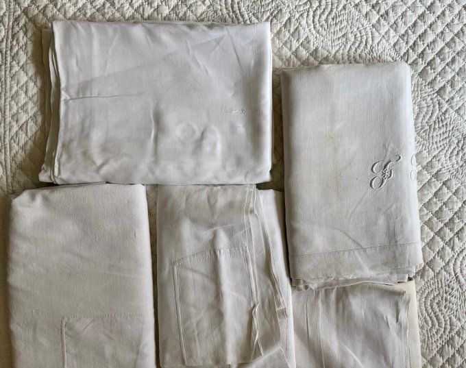 Gros lot de 8 drap anciens en lin et métis, avec défauts