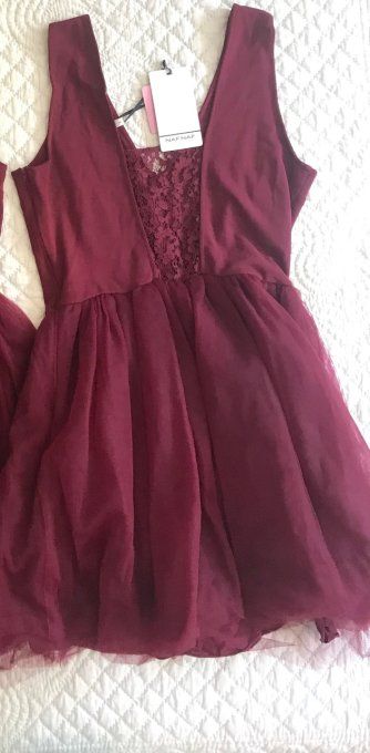 1 Robe de cocktail Naf naf avec jupon en tulle, dos dentelle, Taille L, Neuve