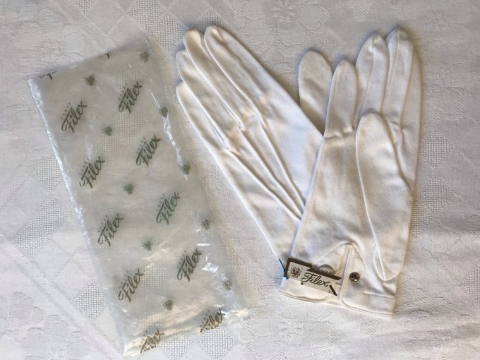 Ancienne paire de gants blans,  Neufs, marque Filex des années 50
