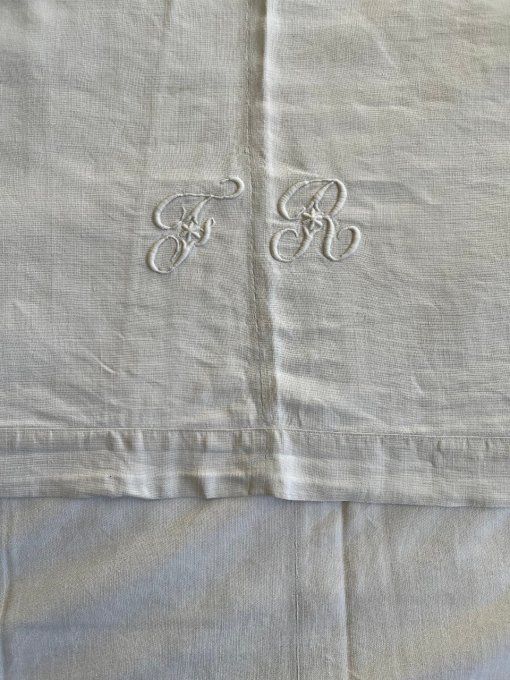 Ancien drap en lin, grand format, monogramme FR 