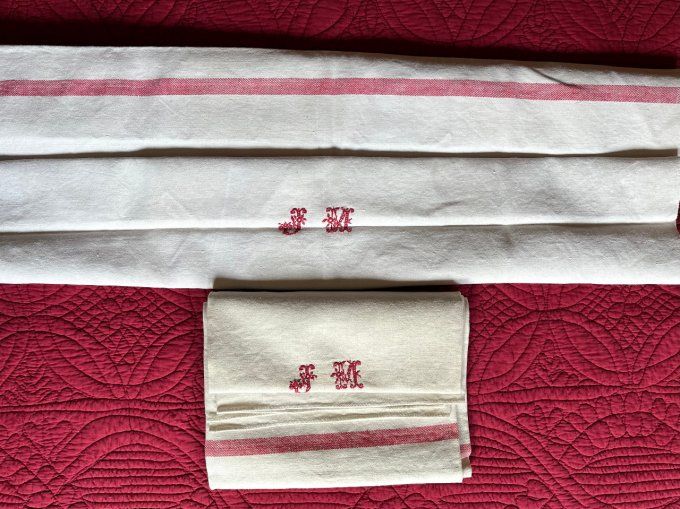 Ancienne nappe de vigneron utilisée aux moments des  vendanges, Monogramme JM