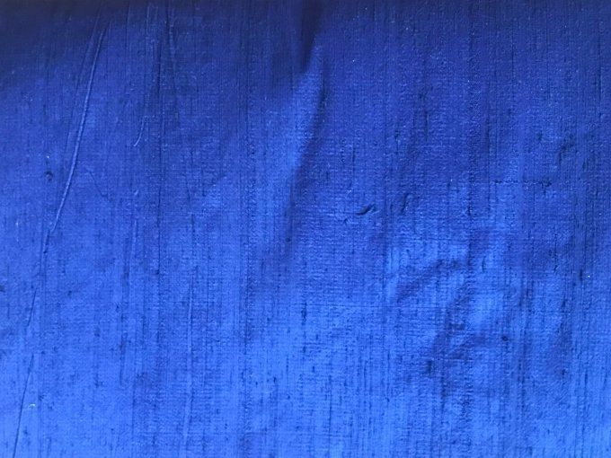 Grand coupon de tissu de soie sauvage, Bleu roi / marine, Provenance Inde