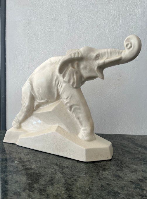 Sculpture en céramique craquelée, Éléphant signé Dolly, Le Jan, 1930