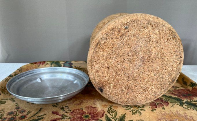 Seau à champagne en liege en forme de bouchon