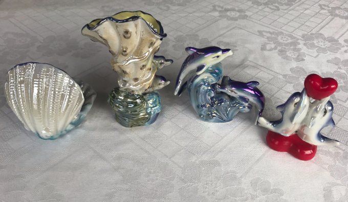 Lot vintage de 4 dauphins irisés, vase et déco + 1 sirène 