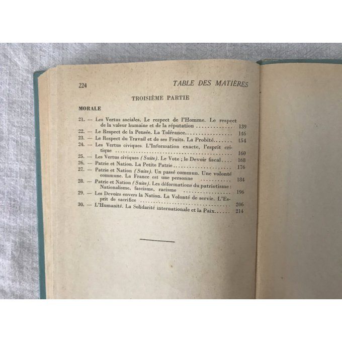 Livre : Morale, instruction civique , travail, programme 1947, Nathan
