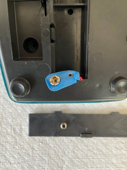 Jouet vintage, 2 téléphones bleus à touches, électriques 