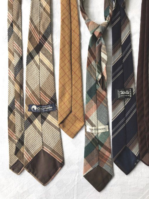 Nombreuses cravates 70's, vintage, vente à l'unité