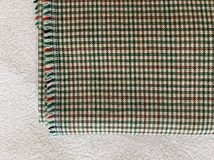 Coupon de tissu à carreaux, tartan Gun Club vert bordeaux