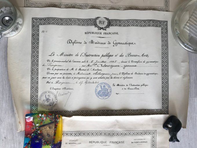 Vieux papiers, Anciens diplômes d'études, d'aptitude, de maitresse