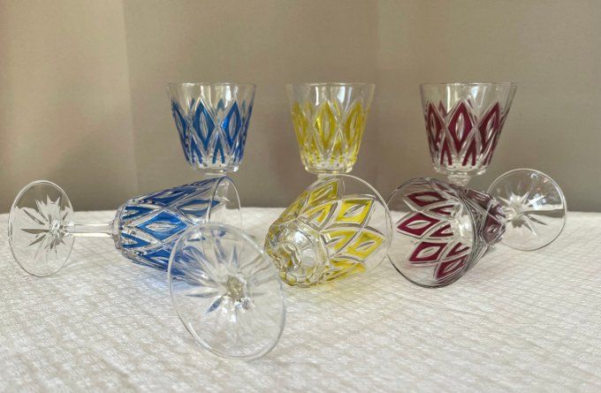 Lot de 6 verres à vin blanc Arlequin, vintage 