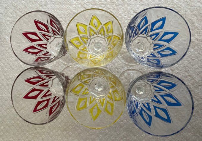 Lot de 6 verres à vin blanc Arlequin, vintage 