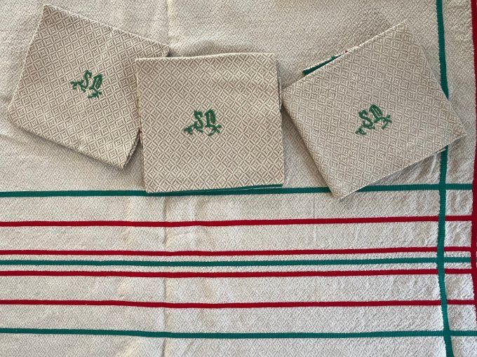 Beau linge de table Basque, vintage, Grande nappe et 12 serviettes, initiales brodées SM