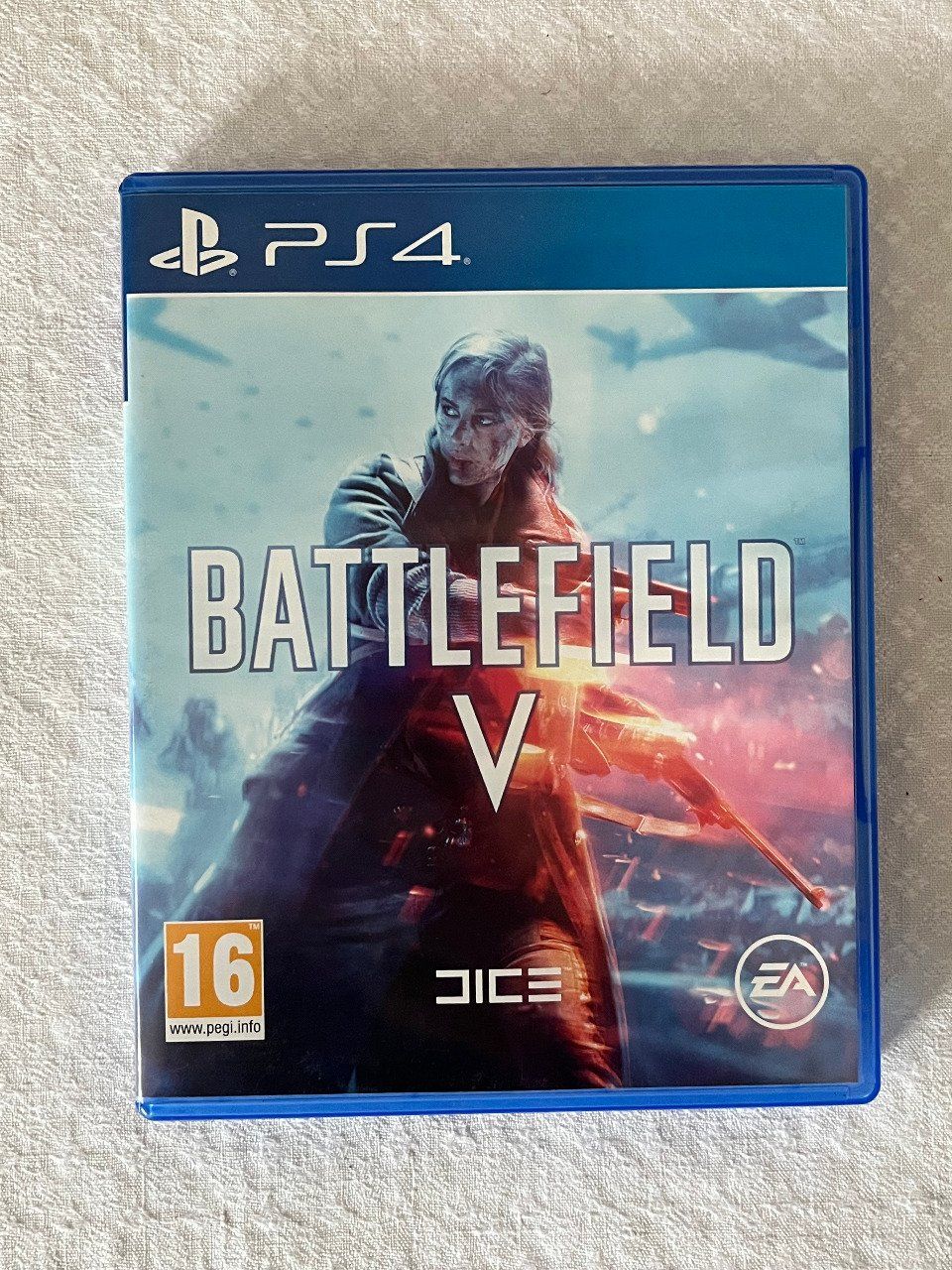 Jeu PS4,  Battlefield V, de 2018. Jeu de combats.