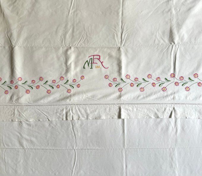 Grand drap ancien en coton, monogramme MR et broderie marguerites 