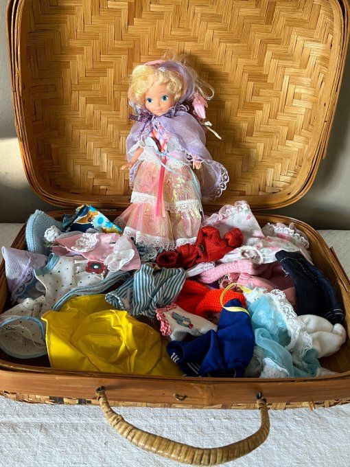 Poupée vintage, 1986, Lady Lovely Locks, Dame Boucleline, avec lot de vêtements