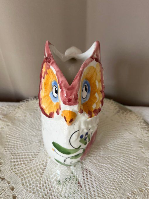 Chouette ! Une carafe en céramique vintage, barbotine en forme de chouette 