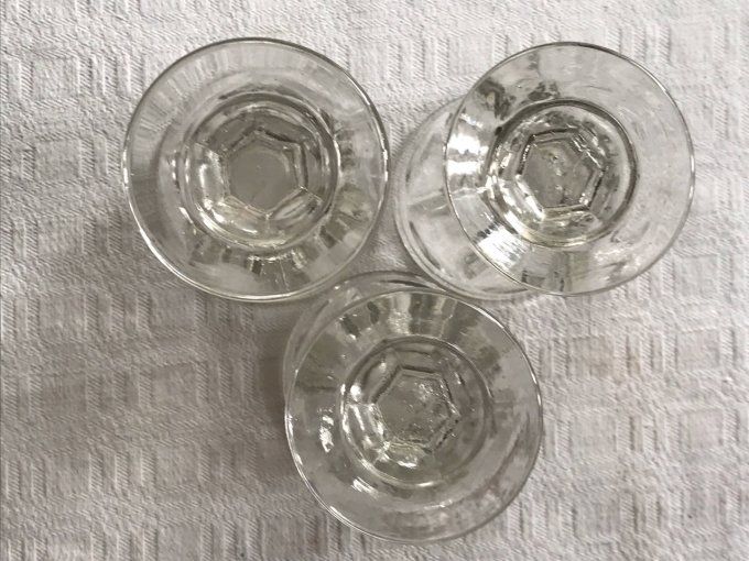 3 anciens magnifiques verres, épais, soufflés 