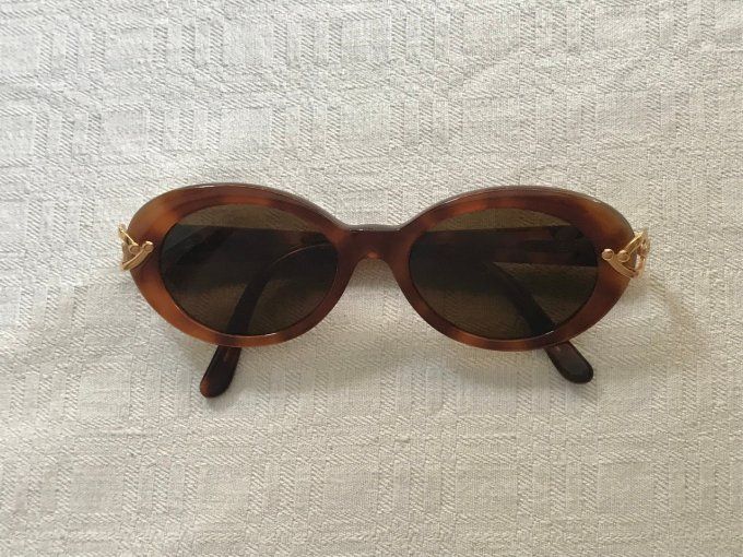 Paire de lunettes esprit vintage, monture écaille 