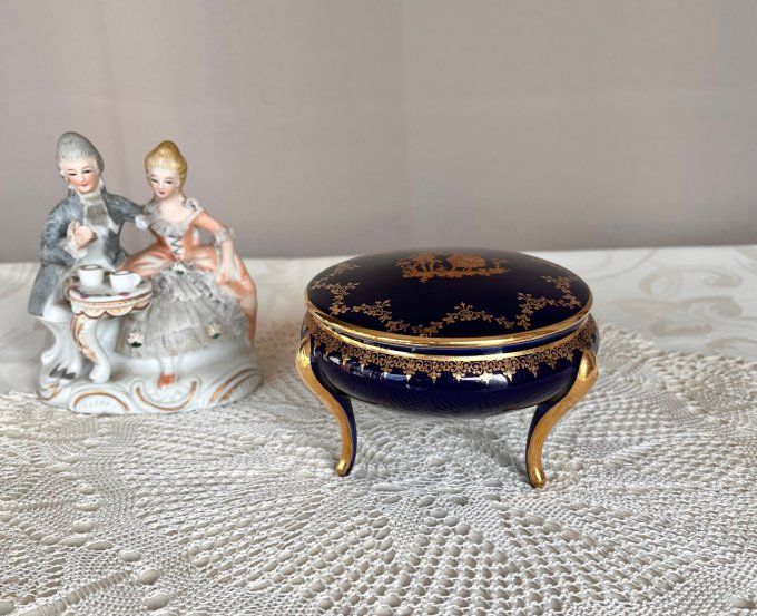 Boite à bijoux, Bonbonnière Tripode Limoges - Bleu de Four & Or - Décor Scène Galante