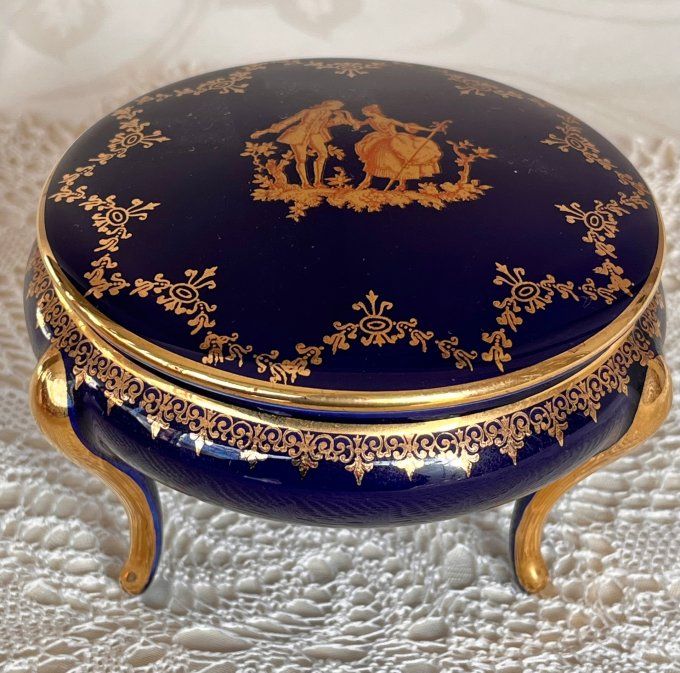 Boite à bijoux, Bonbonnière Tripode Limoges - Bleu de Four & Or - Décor Scène Galante