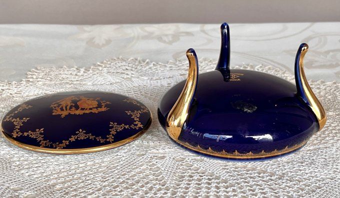 Boite à bijoux, Bonbonnière Tripode Limoges - Bleu de Four & Or - Décor Scène Galante