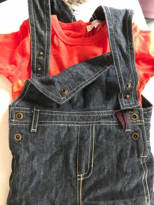 Ensemble neuf, salopette en jeans chaude et tee-shirt, 12 mois