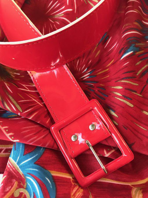 Ceinture vinyle vintage rouge, neuve et foulard offert 