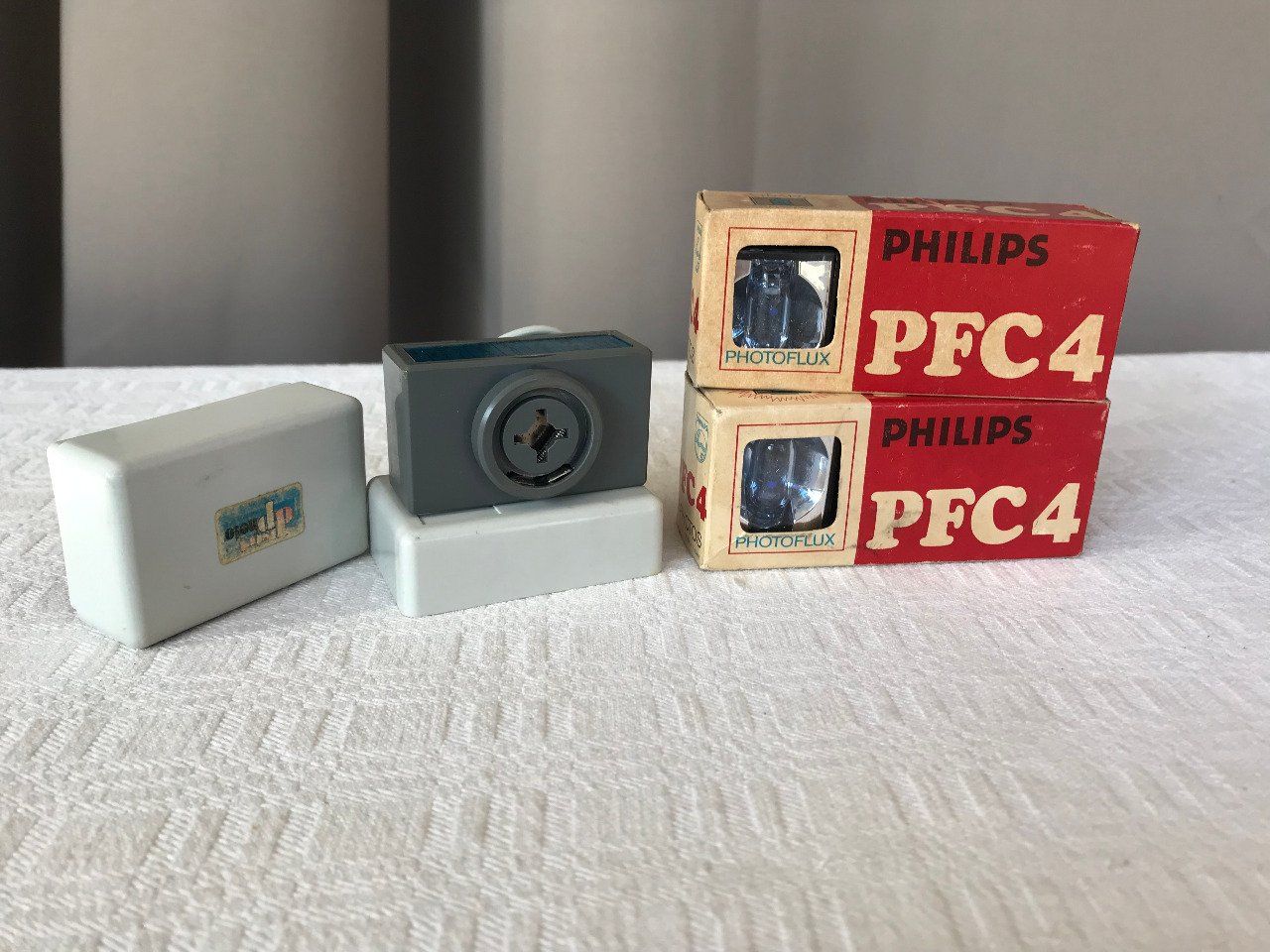 2 Boites de 3 Flashcube Philips + Adaptateur de flash pour