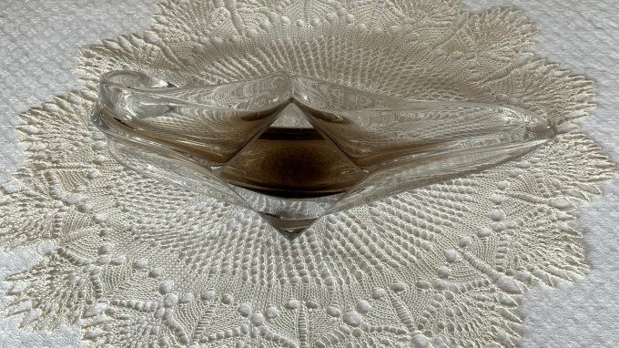Coupe, centre de table ou vide-poche vintage en cristal bicolore transparent et gris fumé.