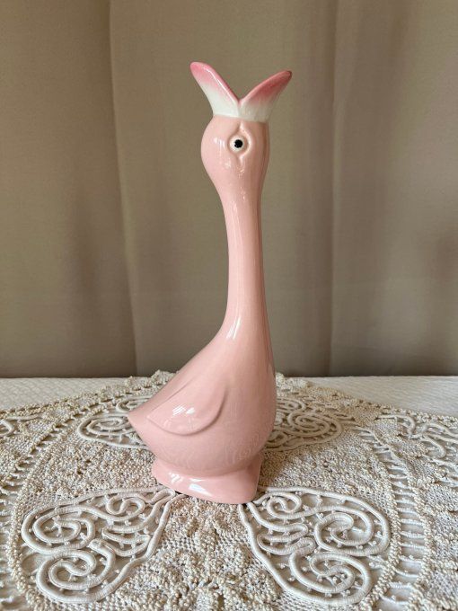 Vase / carafe décorative en céramique rose, oiseau stylisé, peint à la main