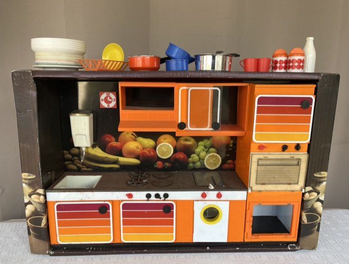 Jouet, cuisine aménagée "Comme maman" Coqueval, vintage