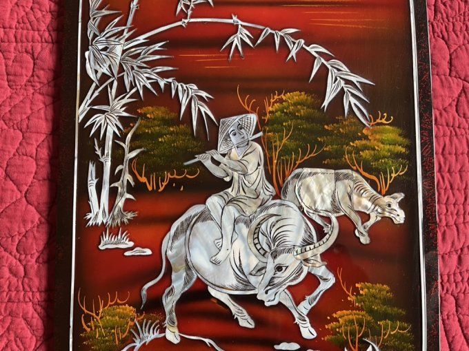 La Flûte du bouvier, Tableau asiatique en bois laqué nacre incrusté