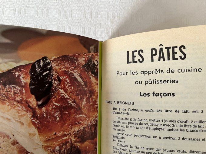 Livre de cuisine vintage, La cuisine familiale  Mariette 1500 recettes, UNIDE, 1974