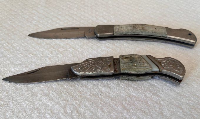 Lot de 2 couteaux pliants anciens, pour collectionneur, à restaurer