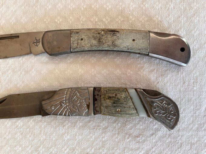 Lot de 2 couteaux pliants anciens, pour collectionneur, à restaurer
