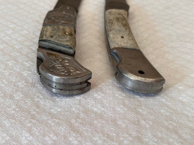 Lot de 2 couteaux pliants anciens, pour collectionneur, à restaurer