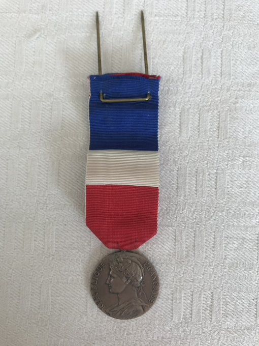 Lot de 2 médailles d'honneur du travail, République Française, dans leur écrin