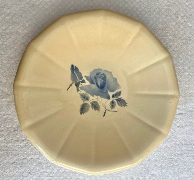 Lot de 2 plats Digoin Sarreguemines, modèle Rose bleue