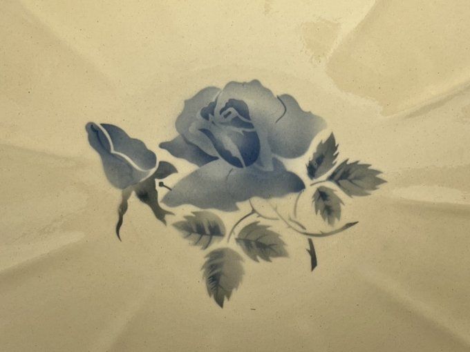 Lot de 2 plats Digoin Sarreguemines, modèle Rose bleue