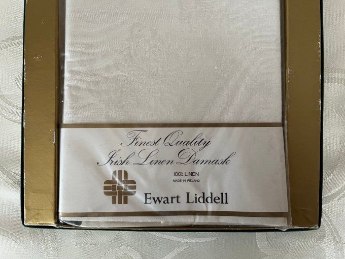 Lot de 6 serviettes de table en lin damassé – Ewart Liddell – Modèle Chrysanthème