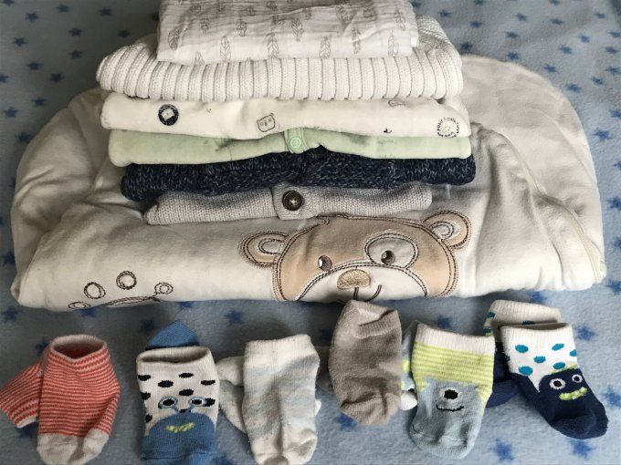 Lot de vêtements 3 mois et nid d'ange,  pour bébé + Dons