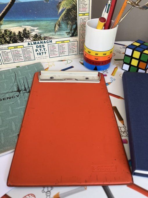 Lot pour bureau vintage, Pot à crayons calendrier perpetuel et porte bloc orange