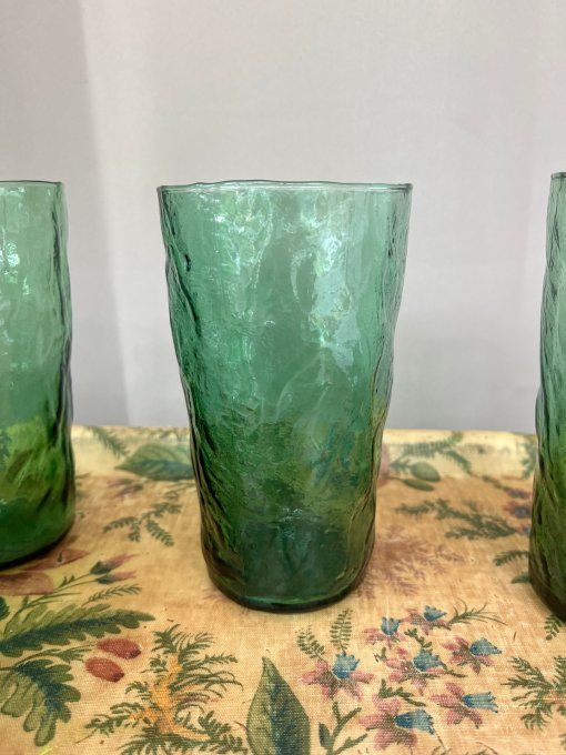 Lots de 6 Verres à boisson haut de style scandinave en verre texturé vert bouteille.