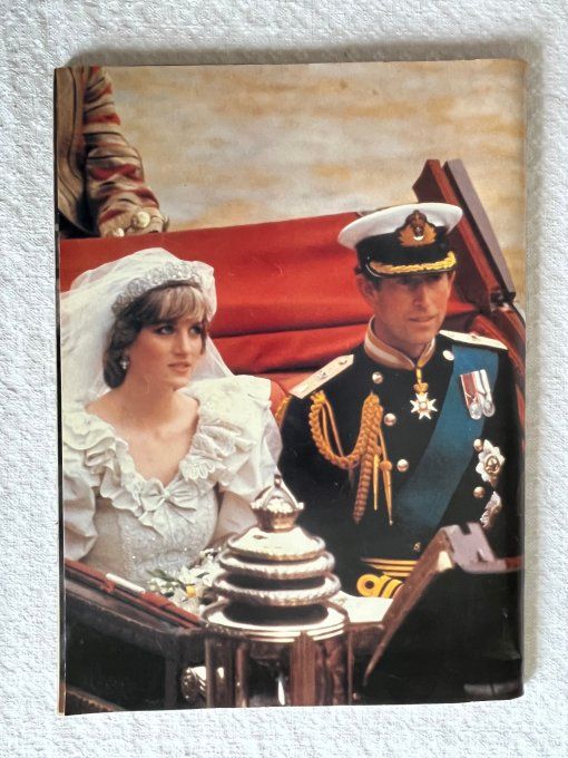 Magazine vintage en anglais,  Le mariage royal de Lady Diana et le prince Charles